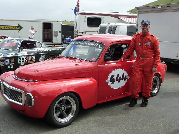 Allan Berry, race organiser, with 544